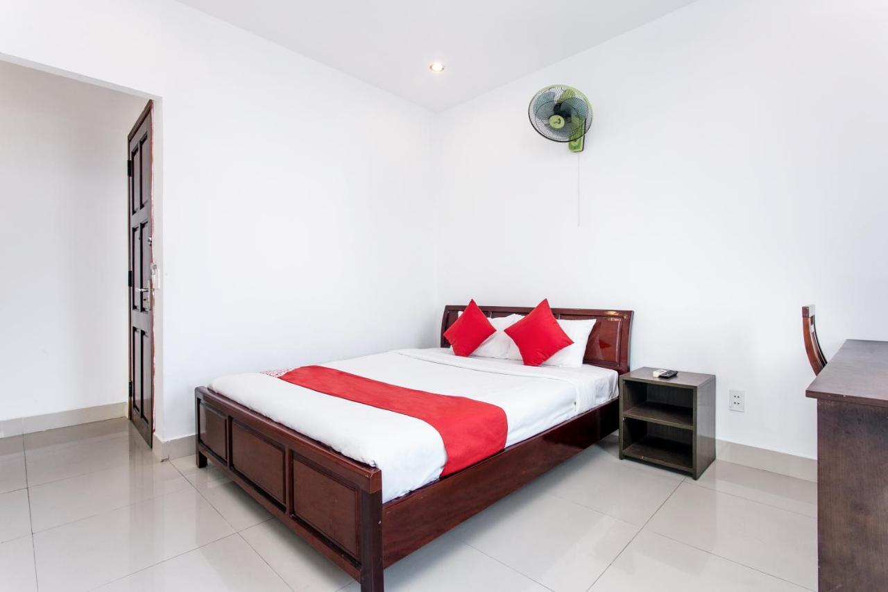 Oyo 557 Phi Yen Hotel Da Nang Esterno foto