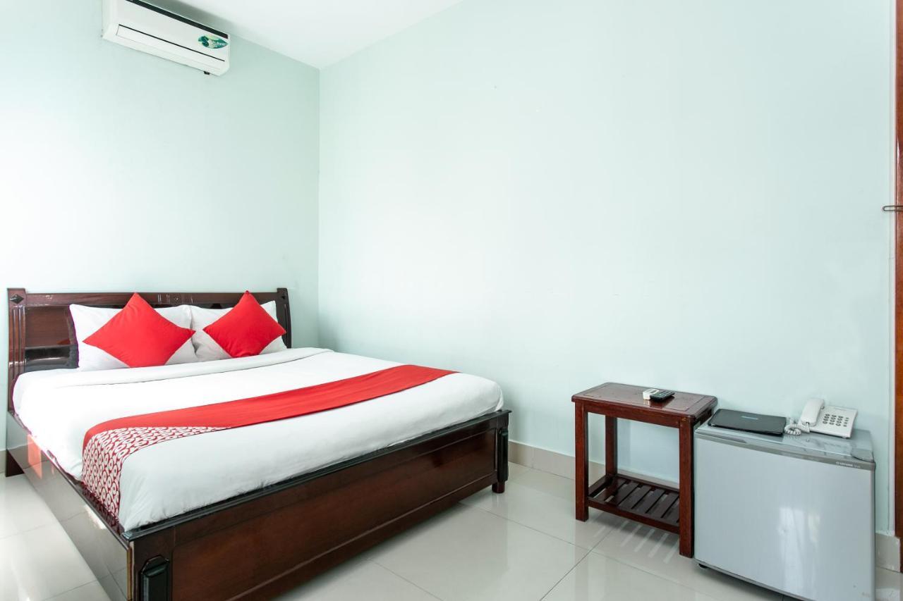 Oyo 557 Phi Yen Hotel Da Nang Esterno foto