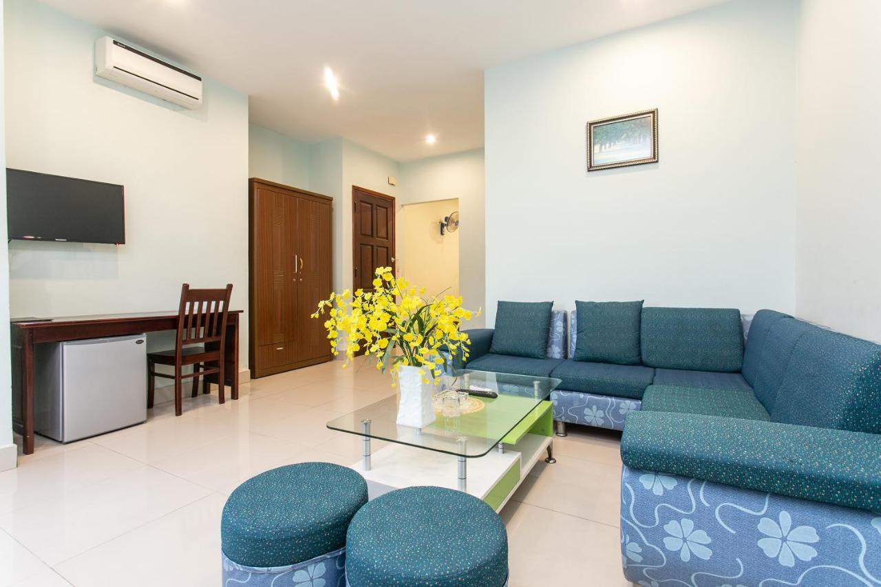 Oyo 557 Phi Yen Hotel Da Nang Esterno foto