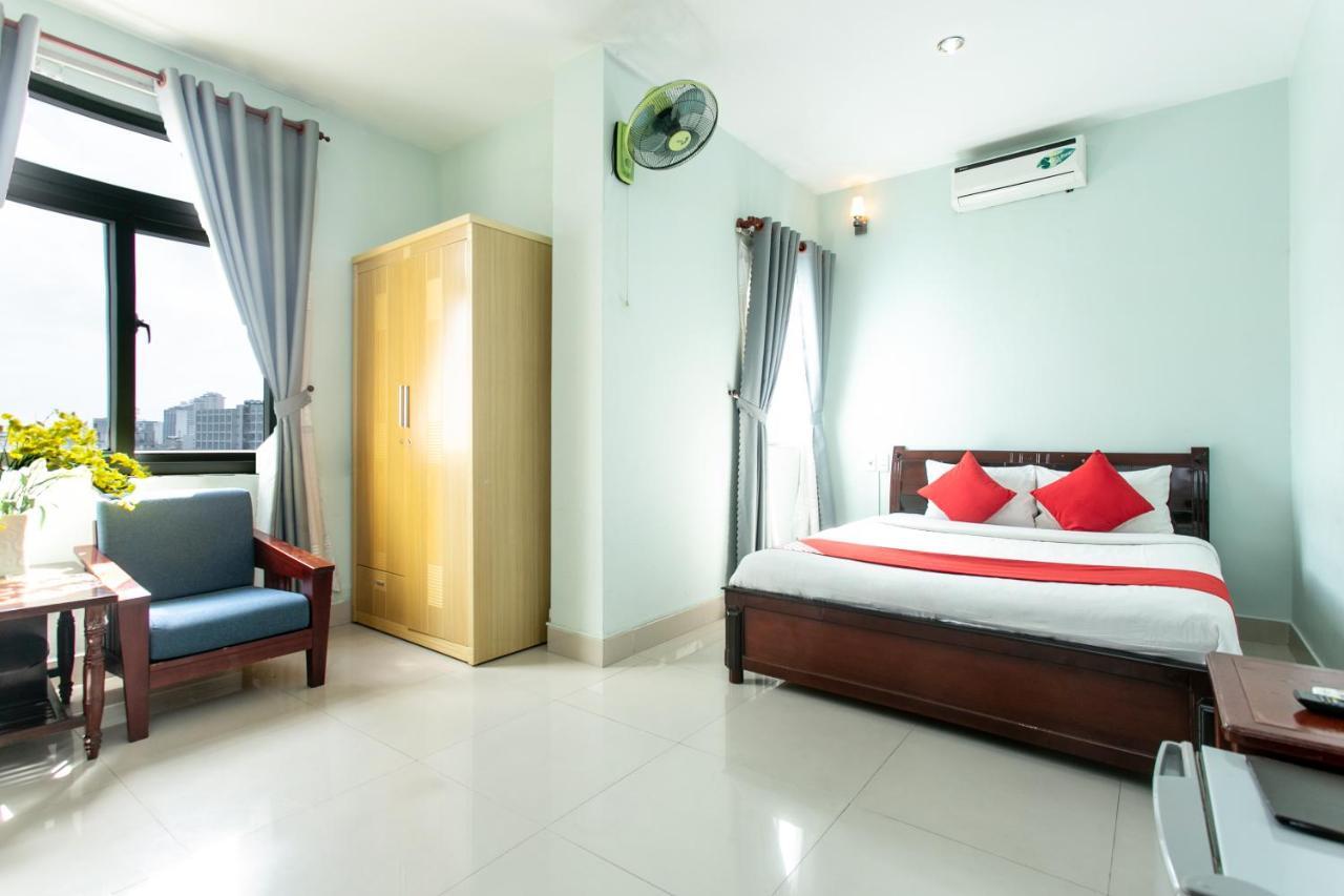 Oyo 557 Phi Yen Hotel Da Nang Esterno foto